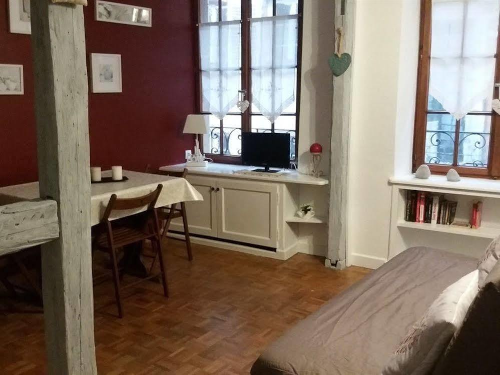 Hotel Au Nid De Cigognes Ostheim Buitenkant foto